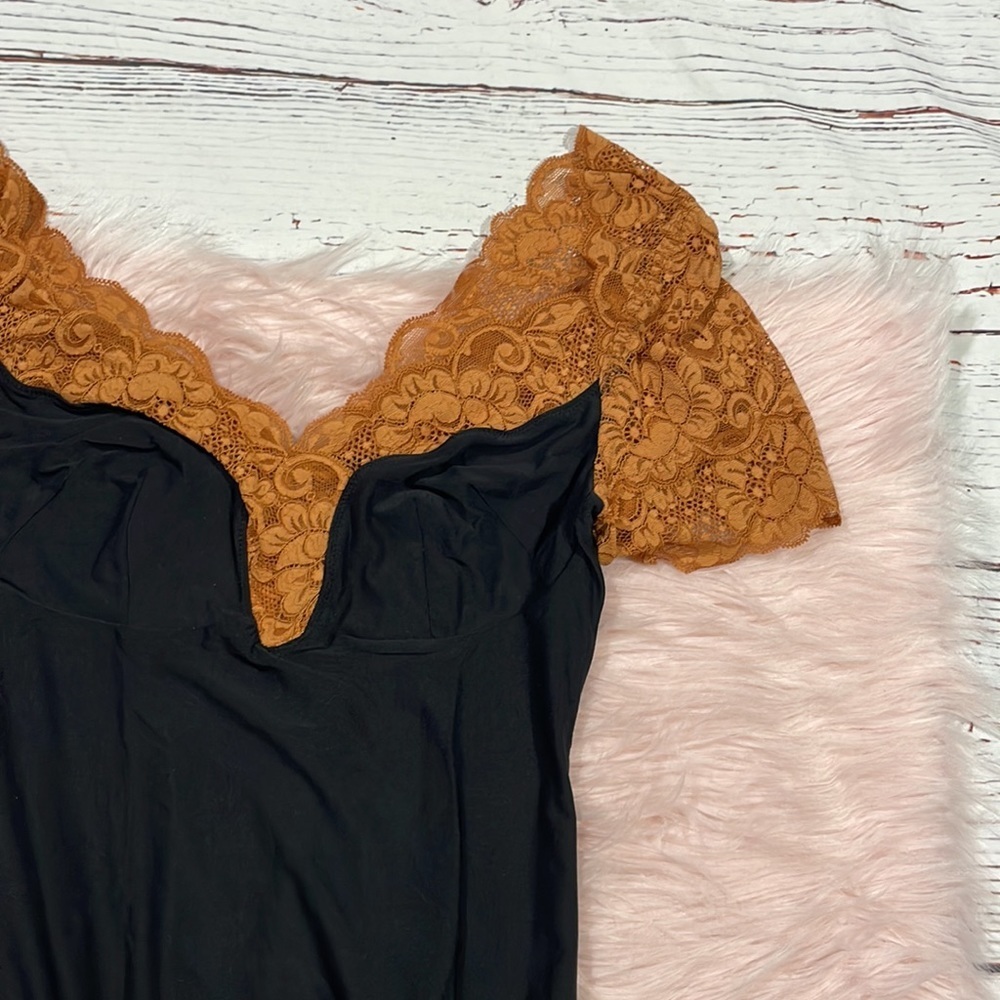 Black & Rust Lace-Trim Bodysuit - Picture 7 of 10